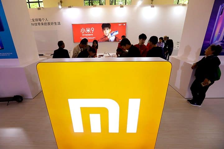 Xiaomi хочет заменить людей на заводах роботами