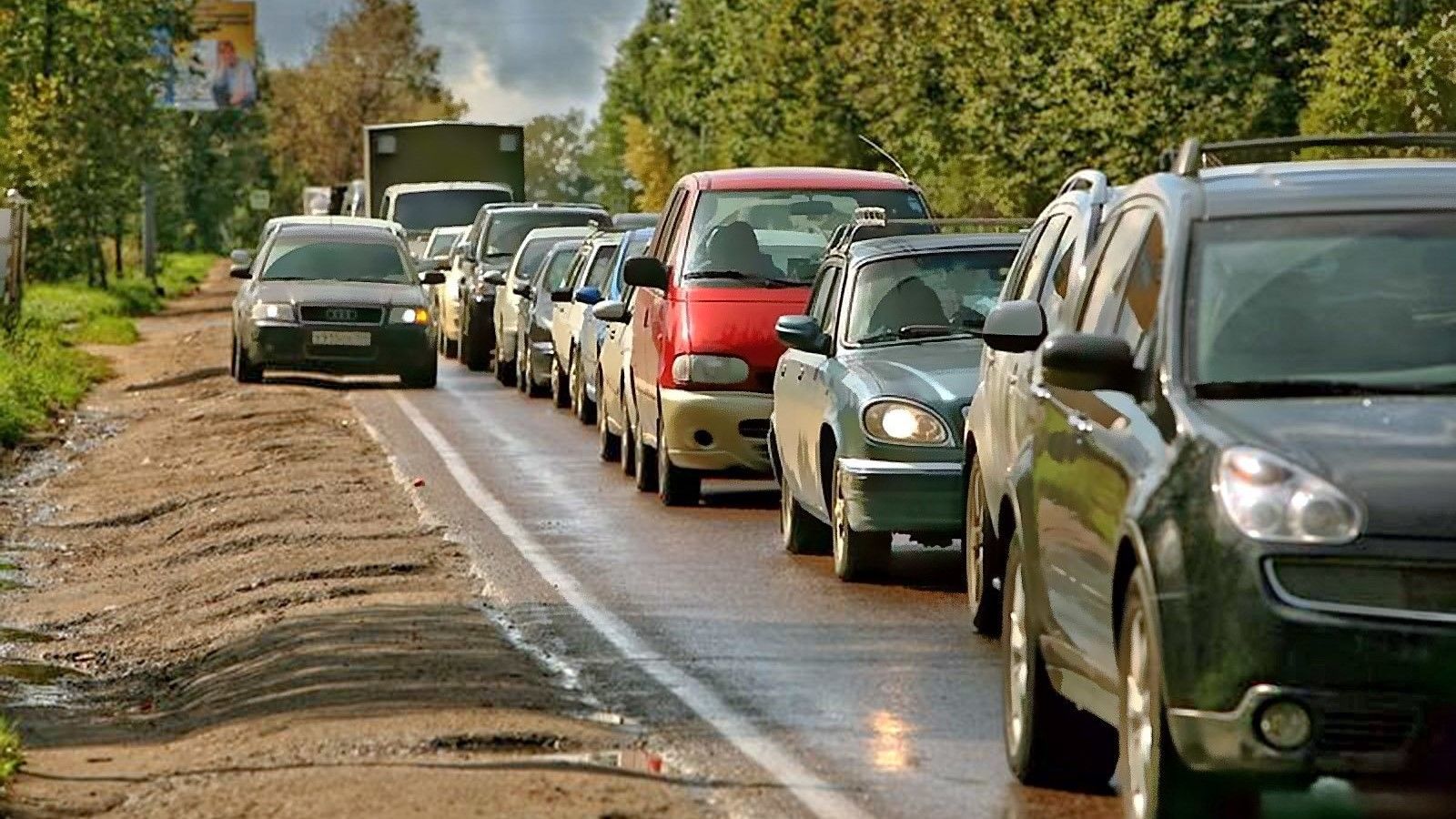 Российские автомобили будут предупреждать водителя о нарушениях ПДД