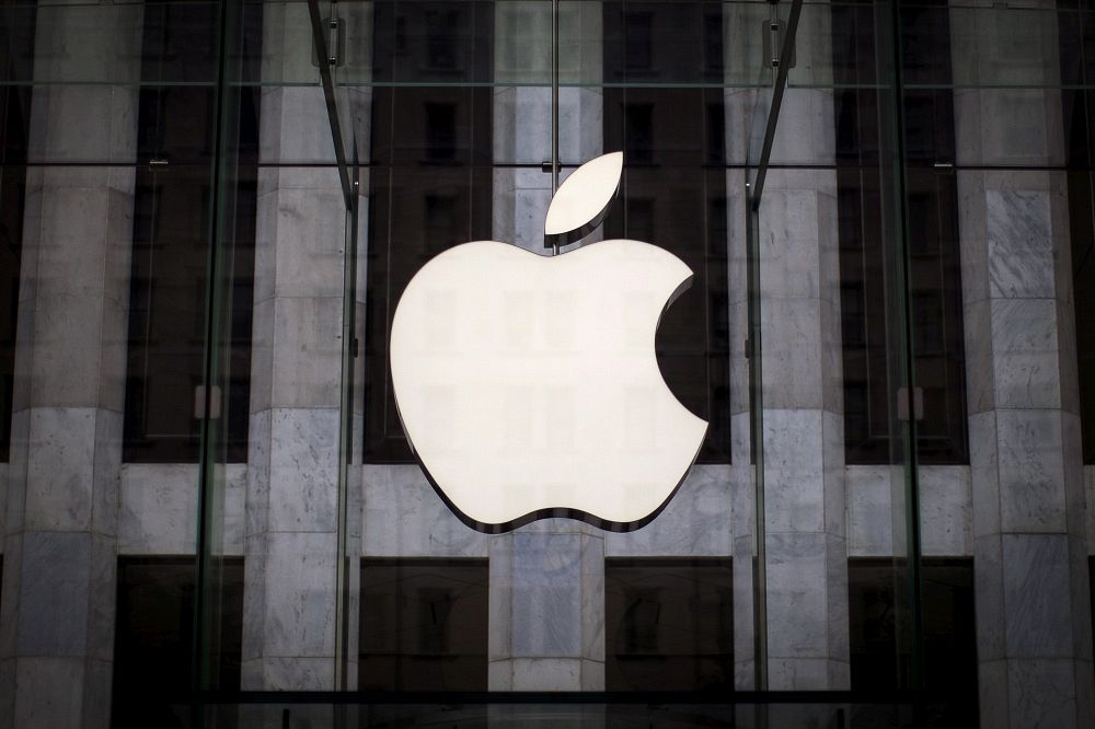 Apple запатентовала iPhone с двумя экранами