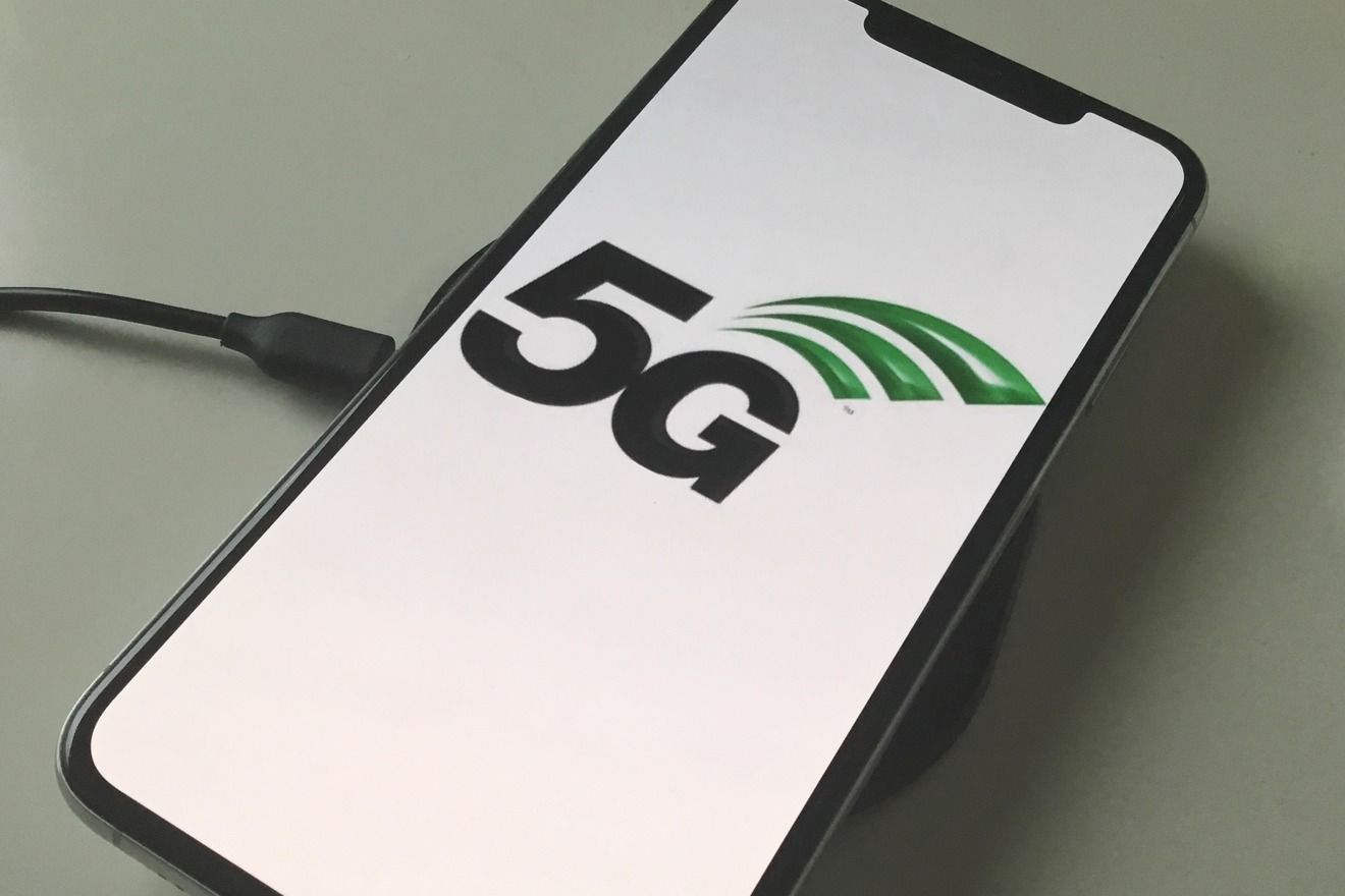 Apple может отложить выпуск iPhone 5G из-за коронавируса
