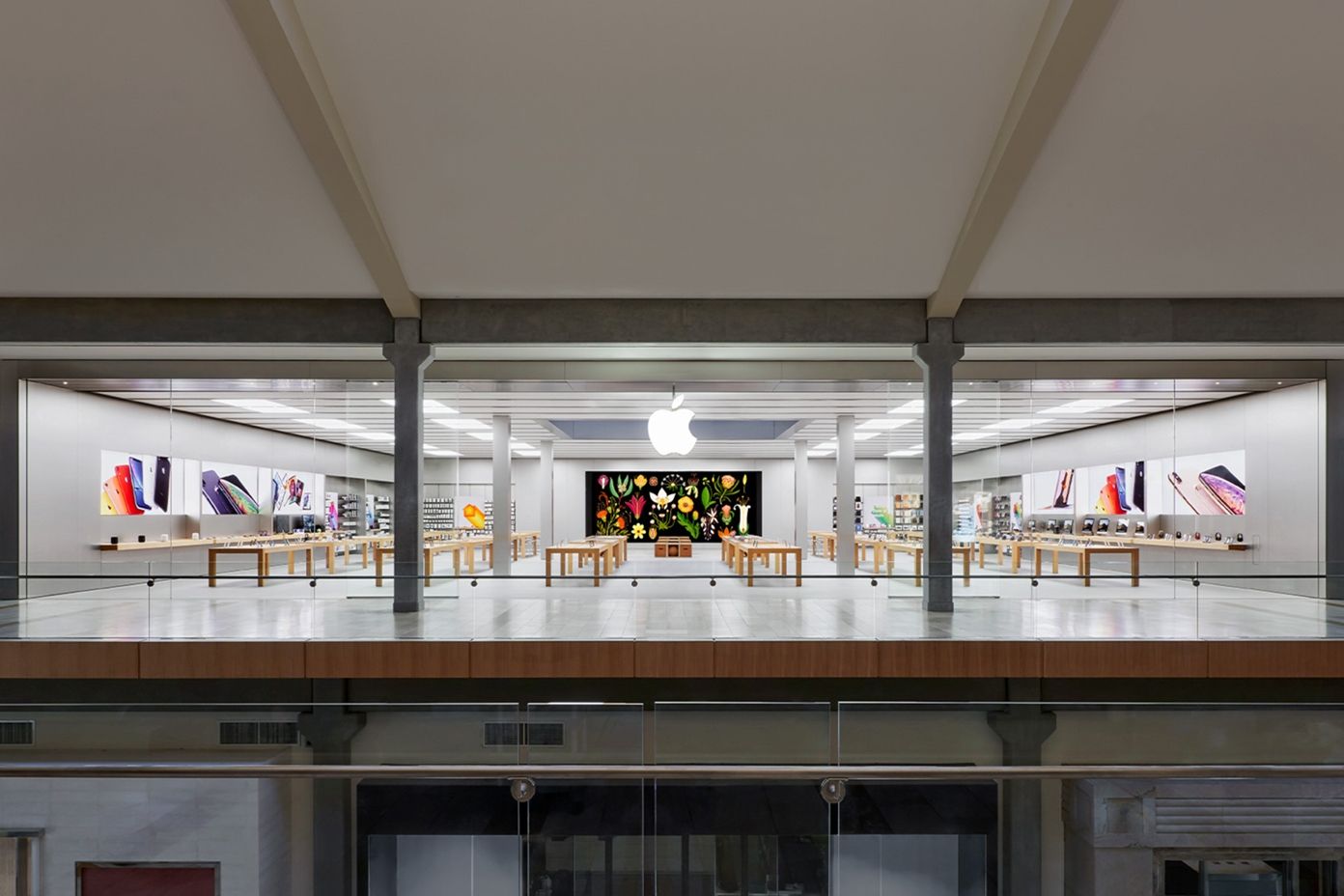 Apple столкнулась с дефицитом iPhone для замены в сервисных центрах из-за коронавируса