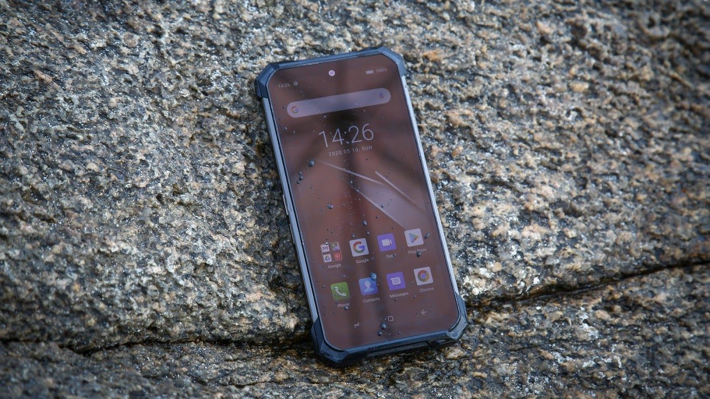 Компания Doogee представила смартфон-аккумулятор