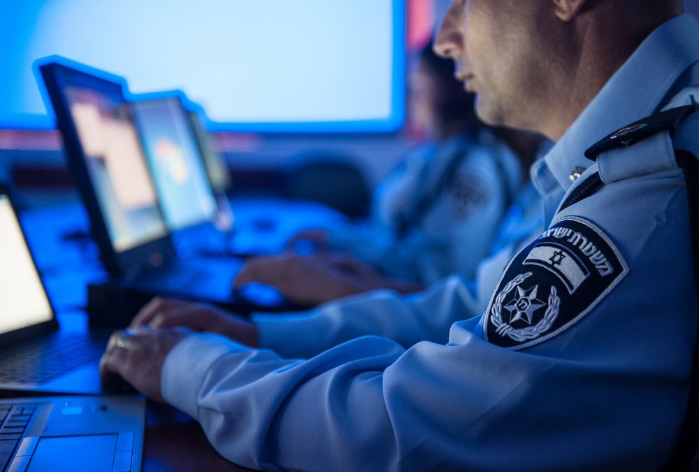 Полиция Израиля арестовала подозреваемых в публикации «обнаженного» контента в Telegram