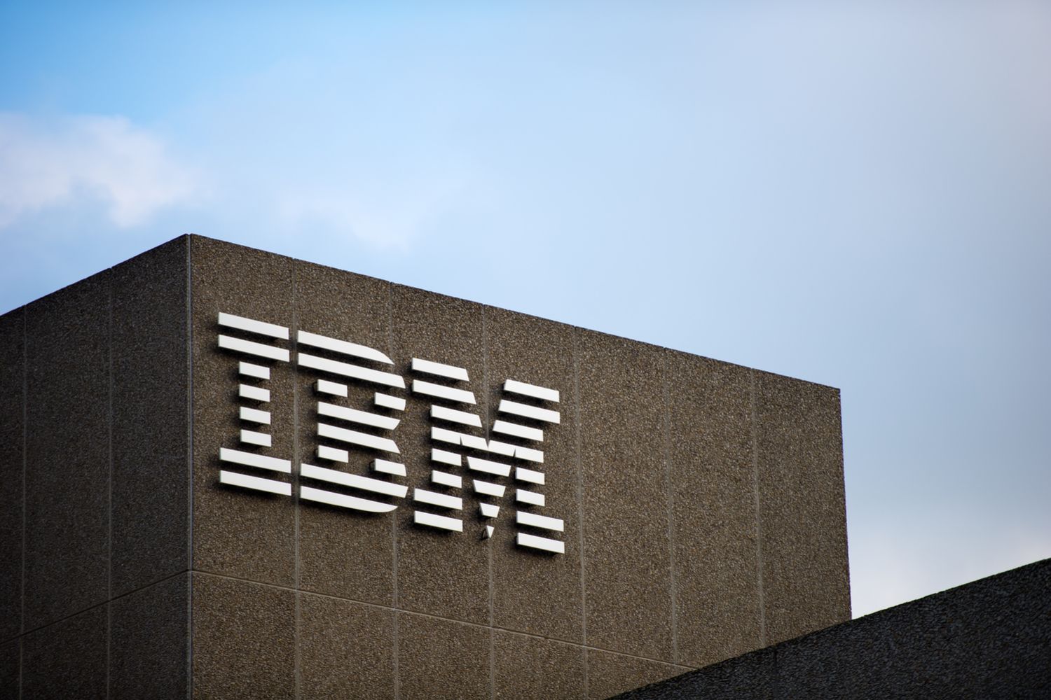 IBM прекратила разработку системы распознавания лиц на фоне протестов в США