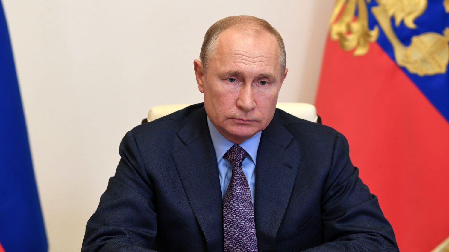 Владимир Путин поручил создать базу генетических данных россиян