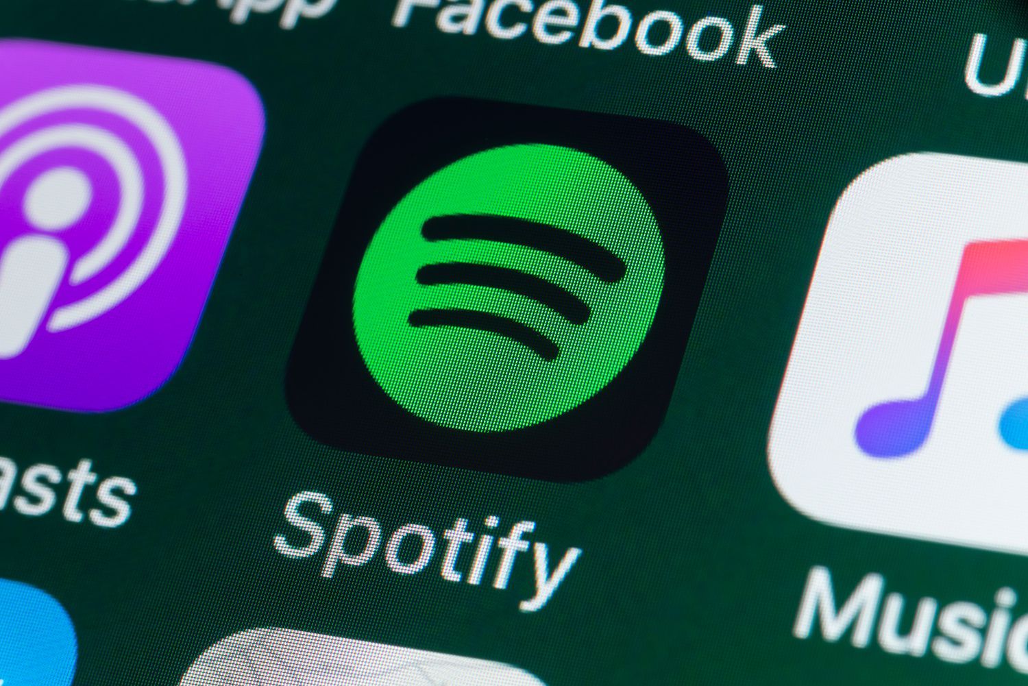 Spotify планирует стартовать в России 15 июля