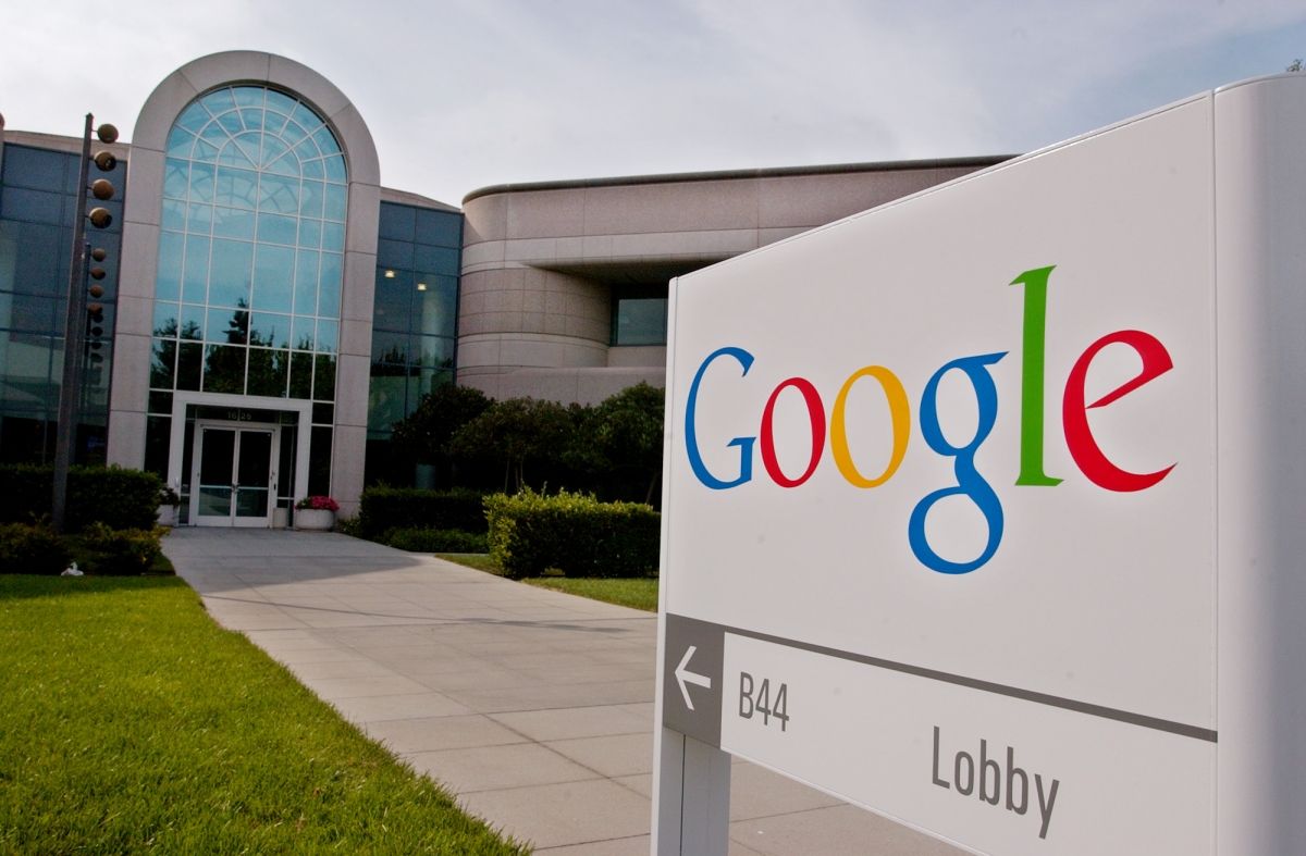 Google продлила для сотрудников удаленную работу до июля 2021 года