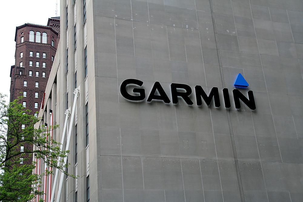 Garmin выпустила новые версии популярных моделей часов с подзарядкой от солнечной энергии