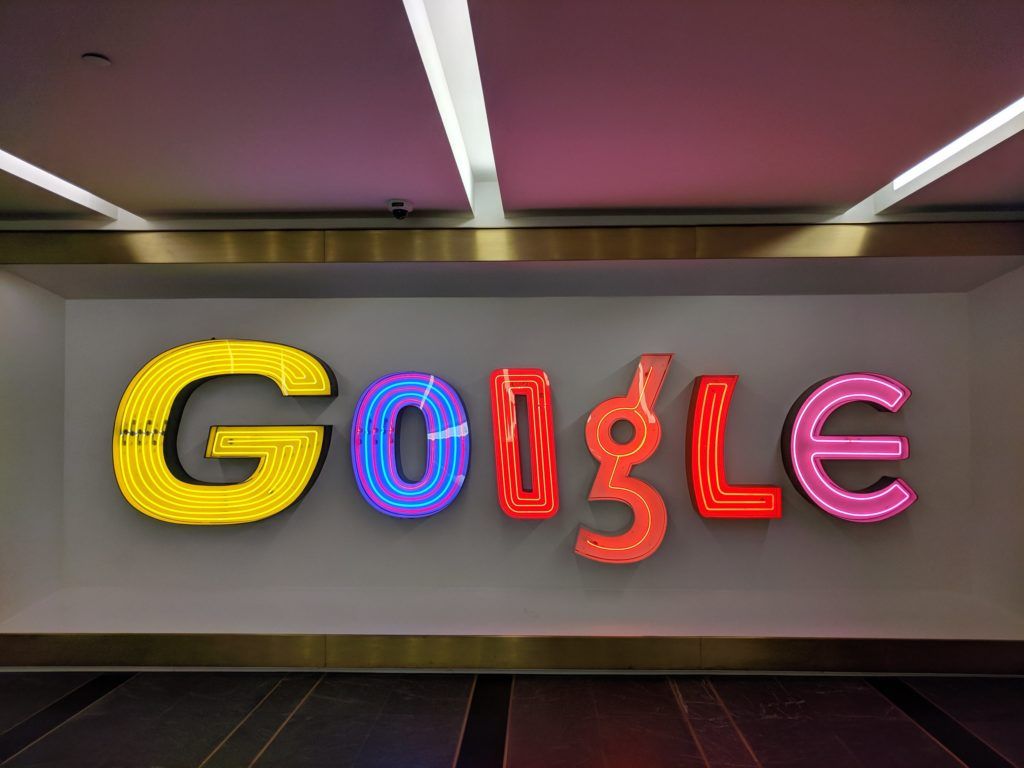 The Information: Google для разработки сервисов-конкурентов следит за использованием приложений
