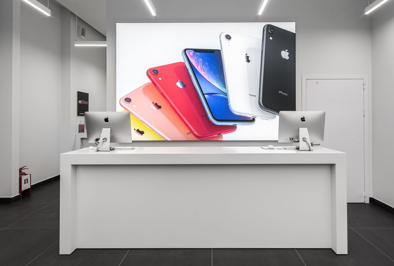 Apple стала первой в истории американской компанией с капитализацией более $2 трлн