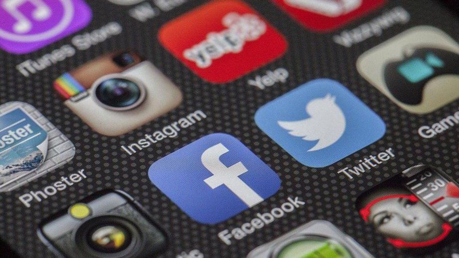 Данные 150 млн пользователей Instagram и Facebook попали в открытый доступ