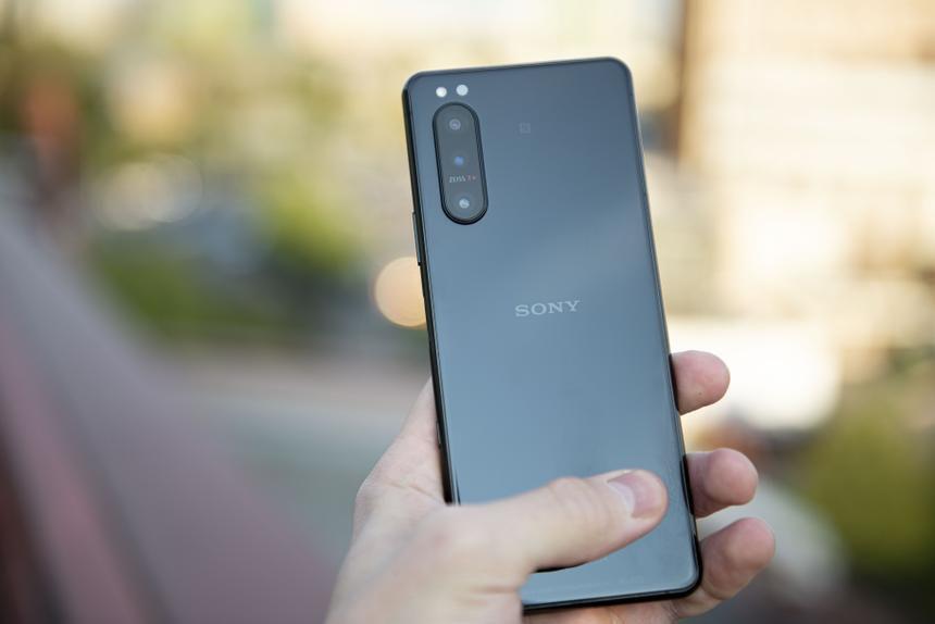 Sony выпустила компактный флагман Xperia 5 II с 120 Гц дисплеем