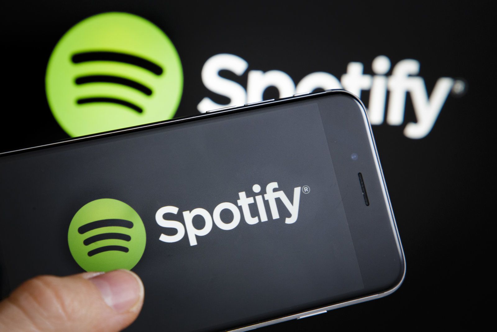 Spotify хочет экранизировать свои подкасты