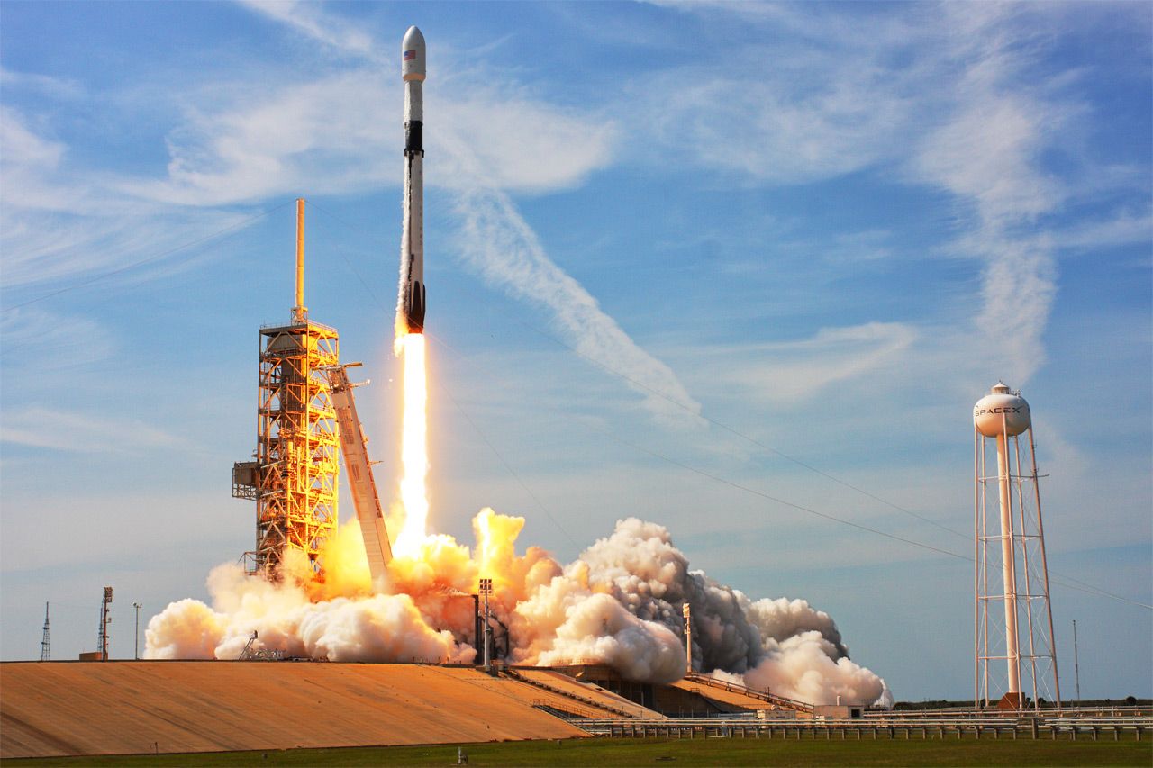 SpaceX отменила старт Falcon 9 за 30 секунд до отрыва от земли