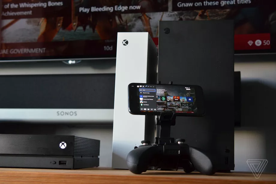 Microsoft позволит на iPhone играть в игры Xbox One