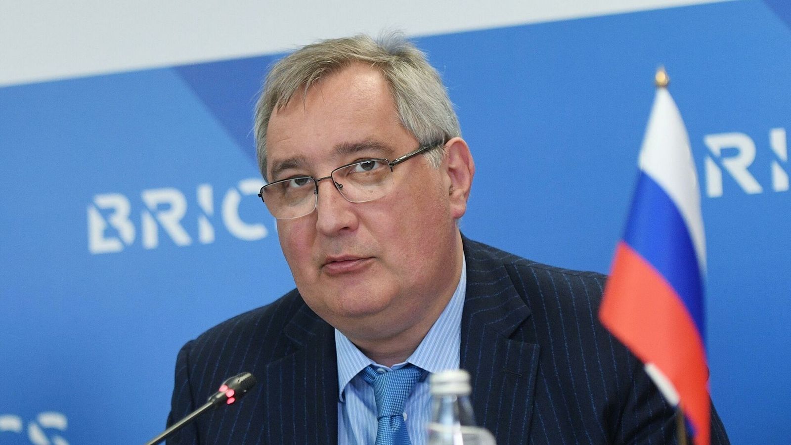 Дмитрий Рогозин назвал новую лунную гонку с США бессмысленной