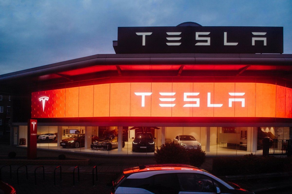 У Tesla пятый прибыльный квартал подряд и снова рекордная выручка