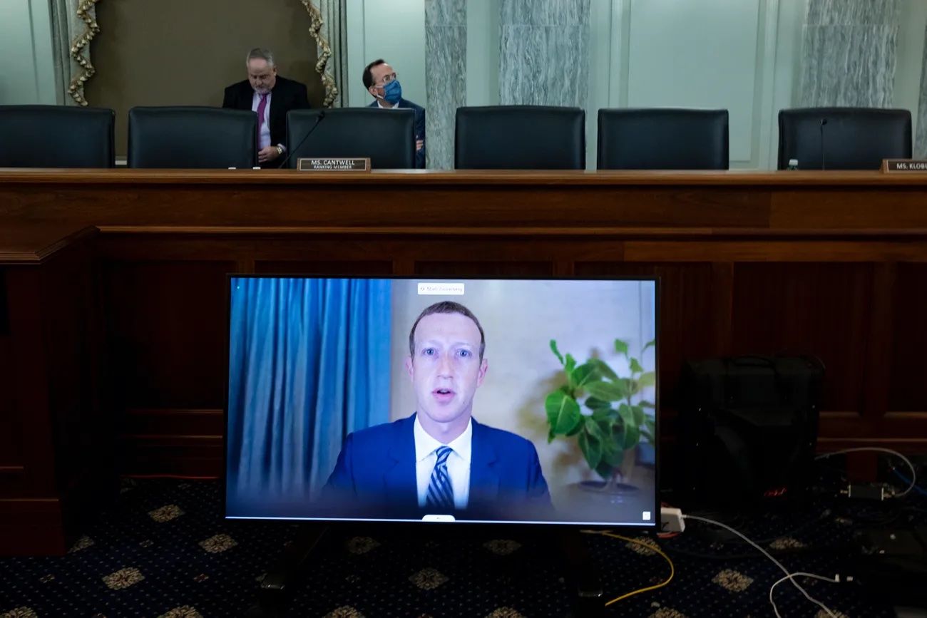 Сенат допросил глав Twitter, Google и Facebook по поводу цензуры и модерации контента