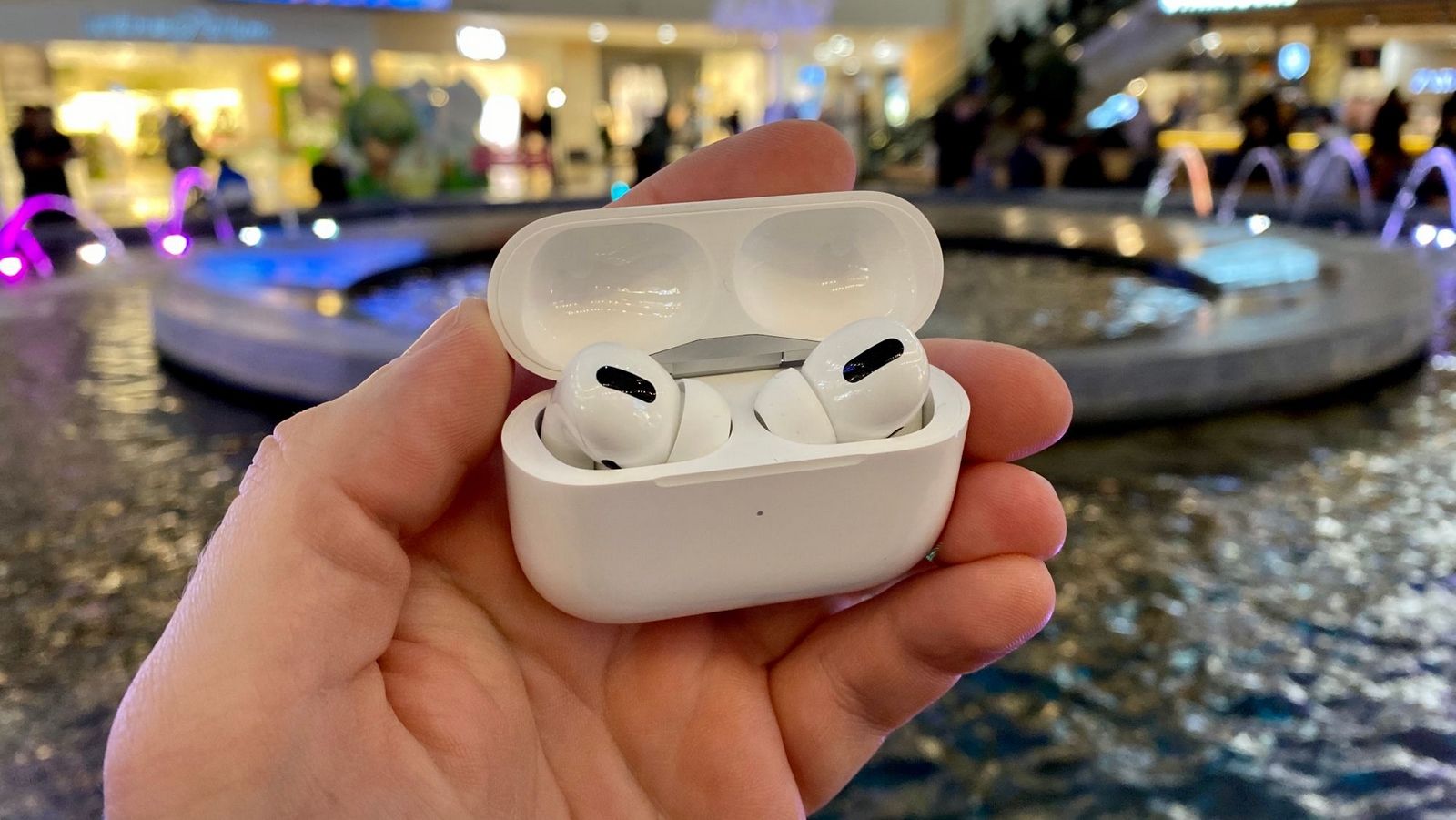 Apple повысила цены на аксессуары в России после презентации новых iPhone