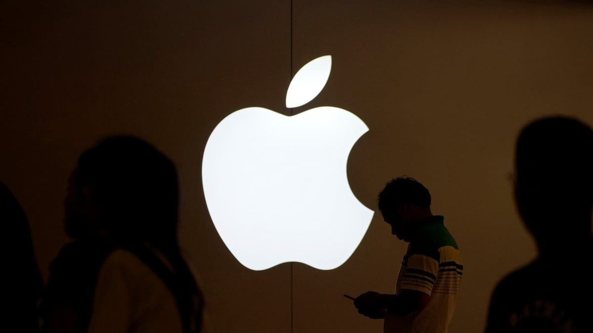 Apple потеряла миллиарды из-за рекордного падения продаж iPhone