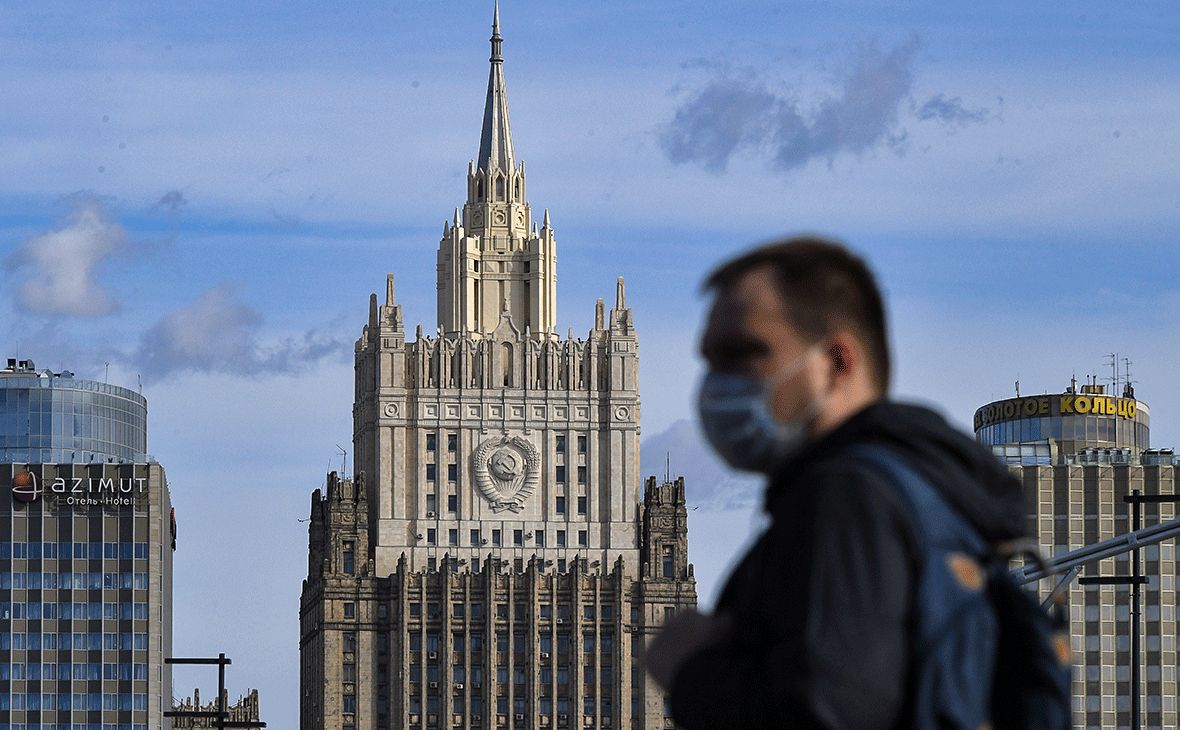 Власти Москвы будут следить за долгами, штрафами и медицинскими ограничениями