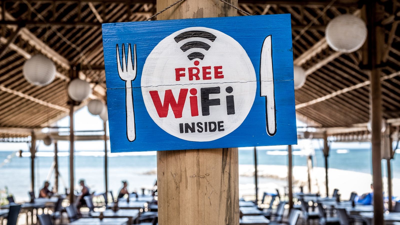 В Красноярском крае запретят пользоваться Wi-Fi в торговых центрах из-за коронавируса