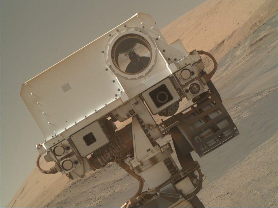 Сэлфи с Марса: NASA выложило фото потрёпанного жизнью Curiosity