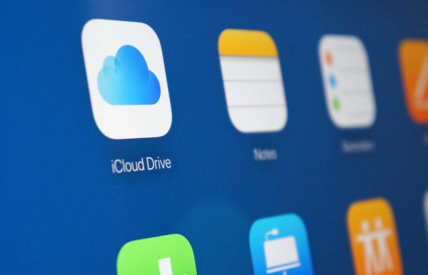 Сервисы iCloud целый вечер работают с перебоями