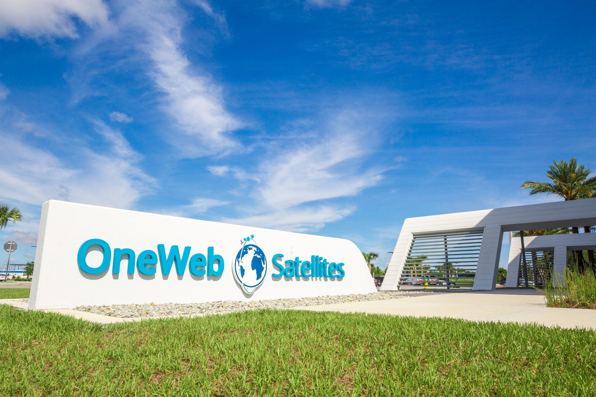 OneWeb запланировала запуск 36 спутников связи 17 декабря