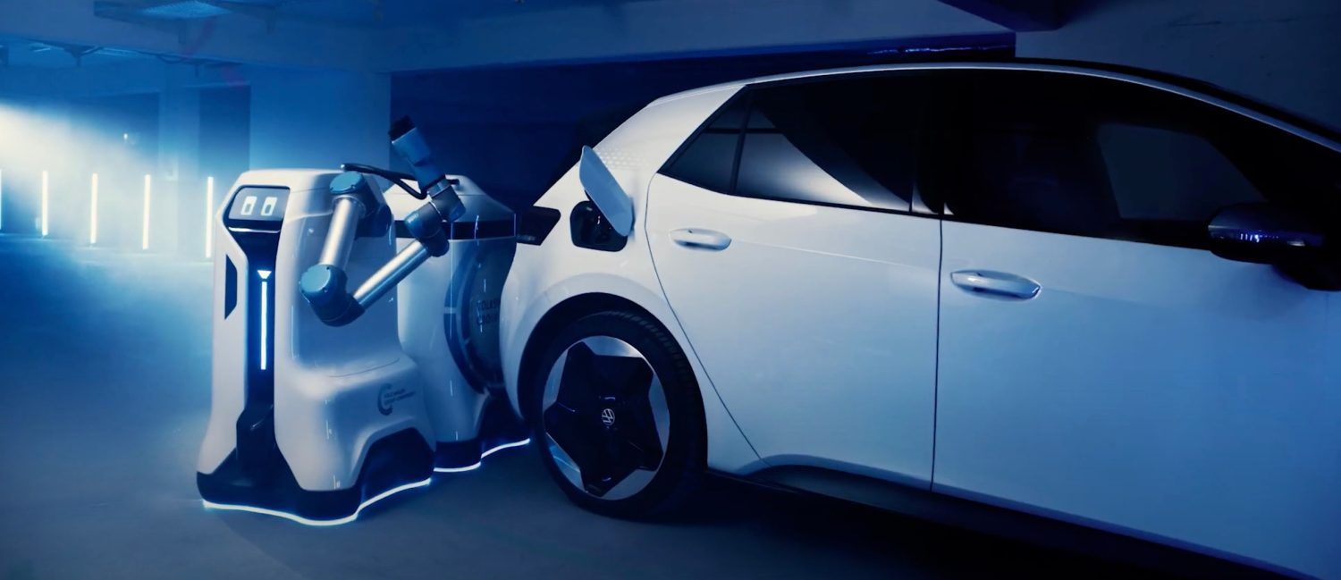Volkswagen показала прототип робота для зарядки электромобилей