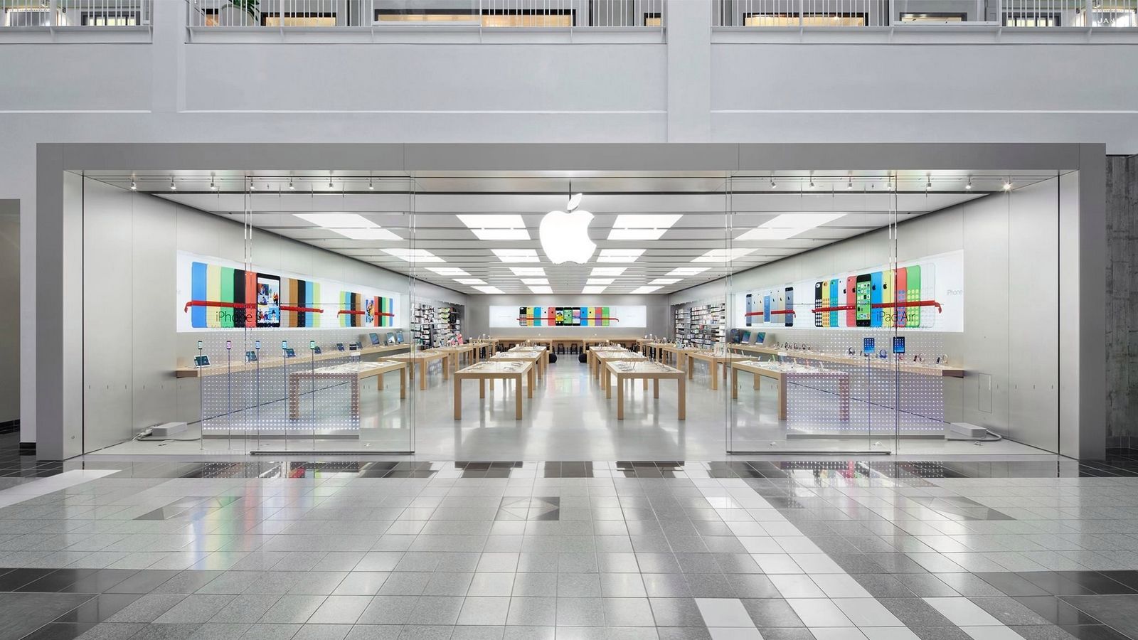 Apple снова закрывает свои розничные магазины из-за коронавируса