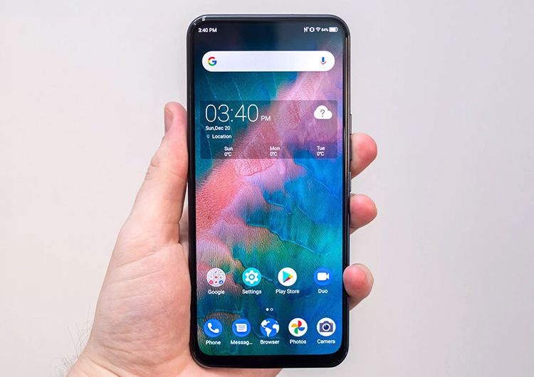 ZTE запустила продажи первого смартфона с подэкранной камерой