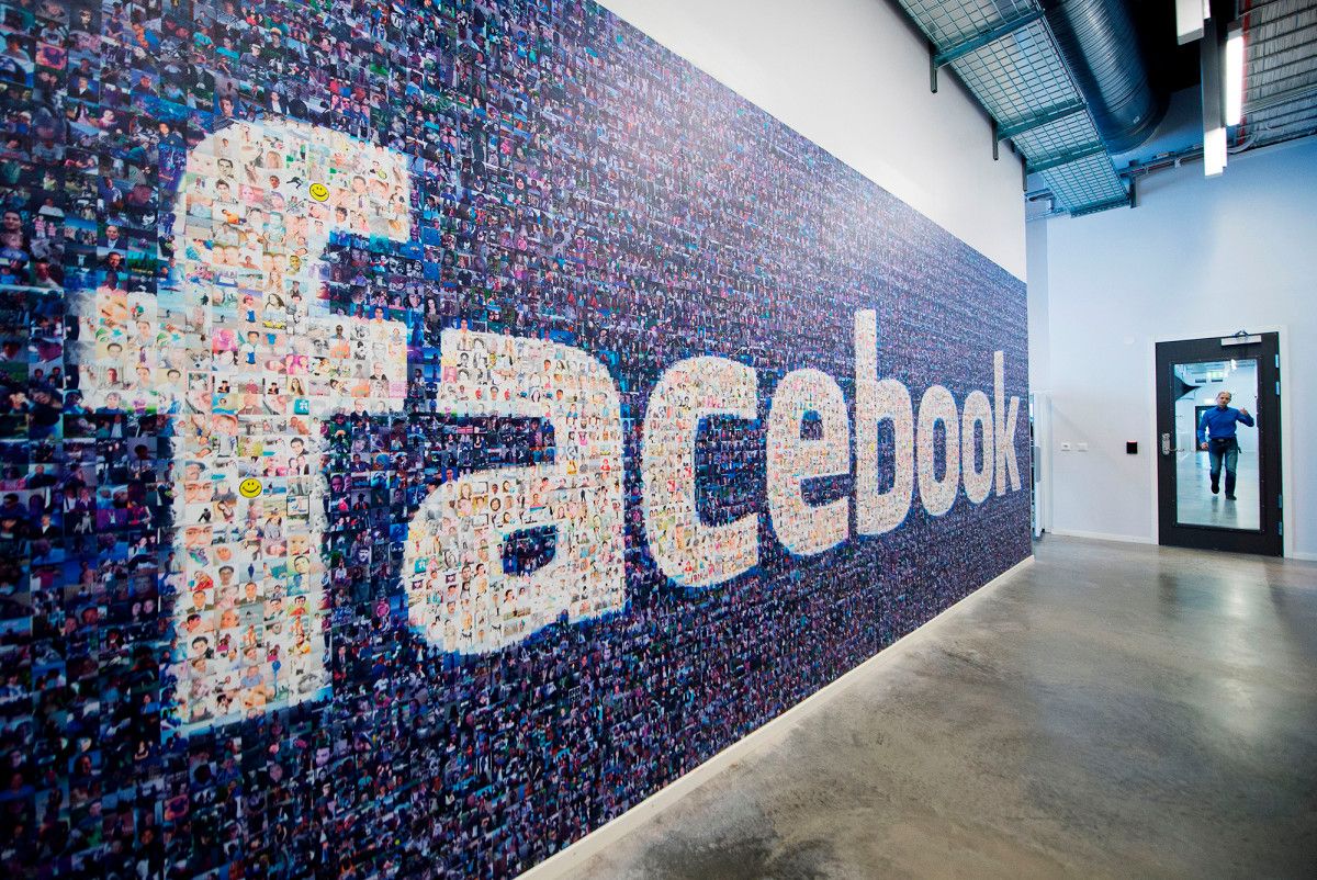 Власти США обвинили Facebook в нарушении антимонопольного законодательства и потребовали продать Instagram и WhatsApp