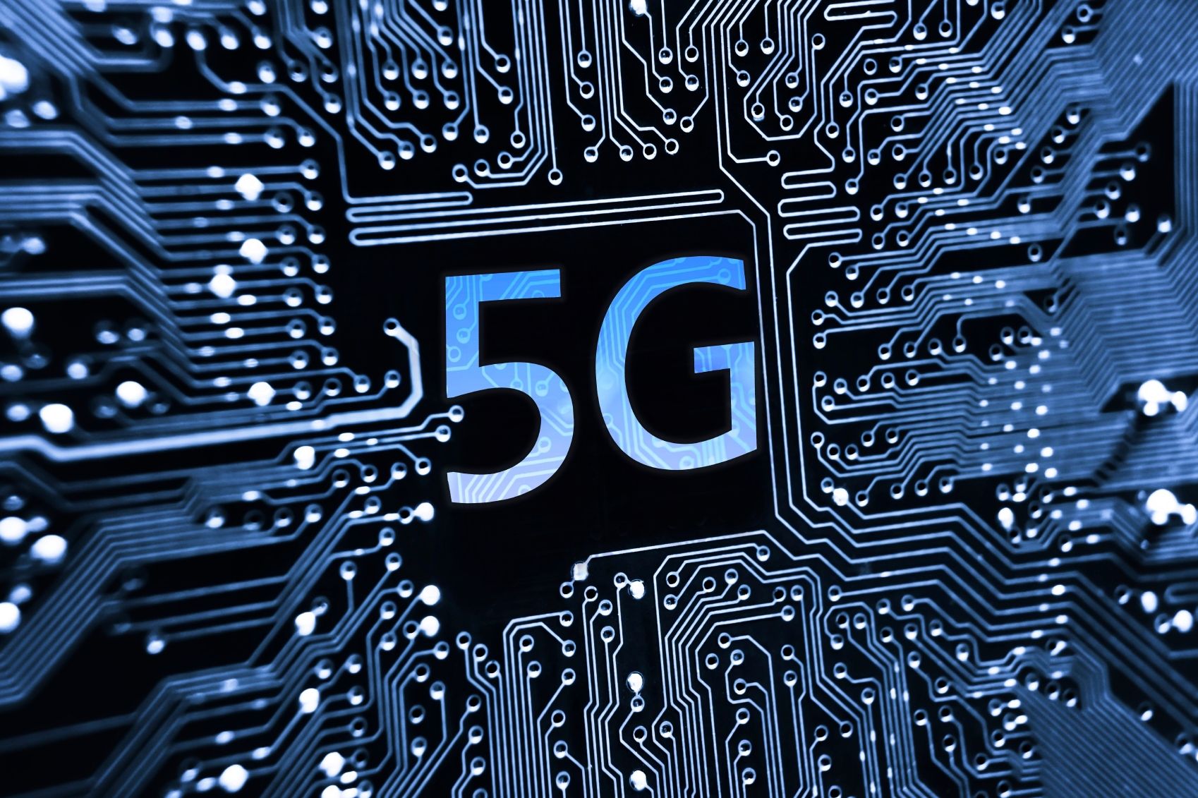 Затраты на развитие сетей 5G в России оценили более чем в триллион рублей