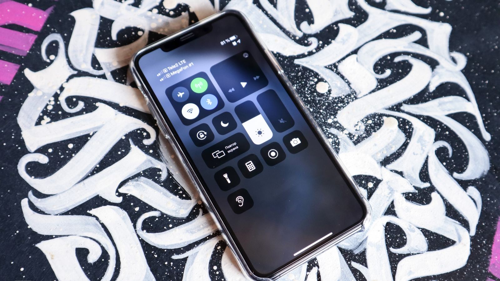 Apple, возможно, откажется от разъёма зарядки в линейке iPhone 2021 года