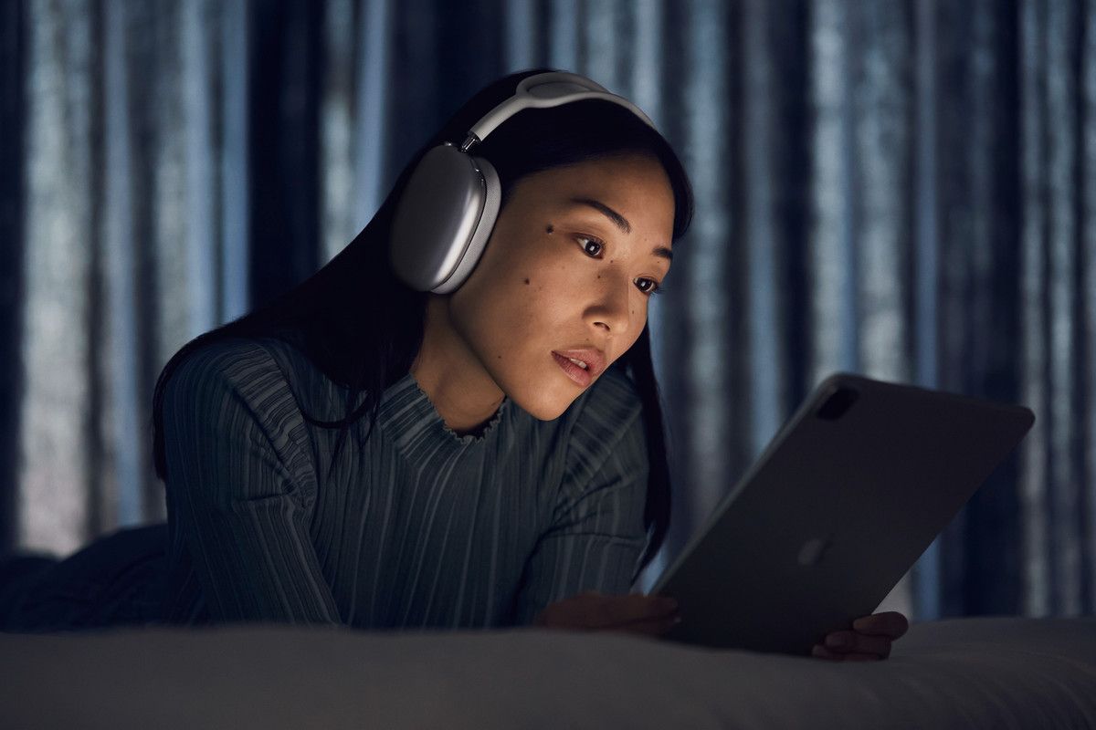 Слухи: Apple работает над спортивной и более доступной версией AirPods Max