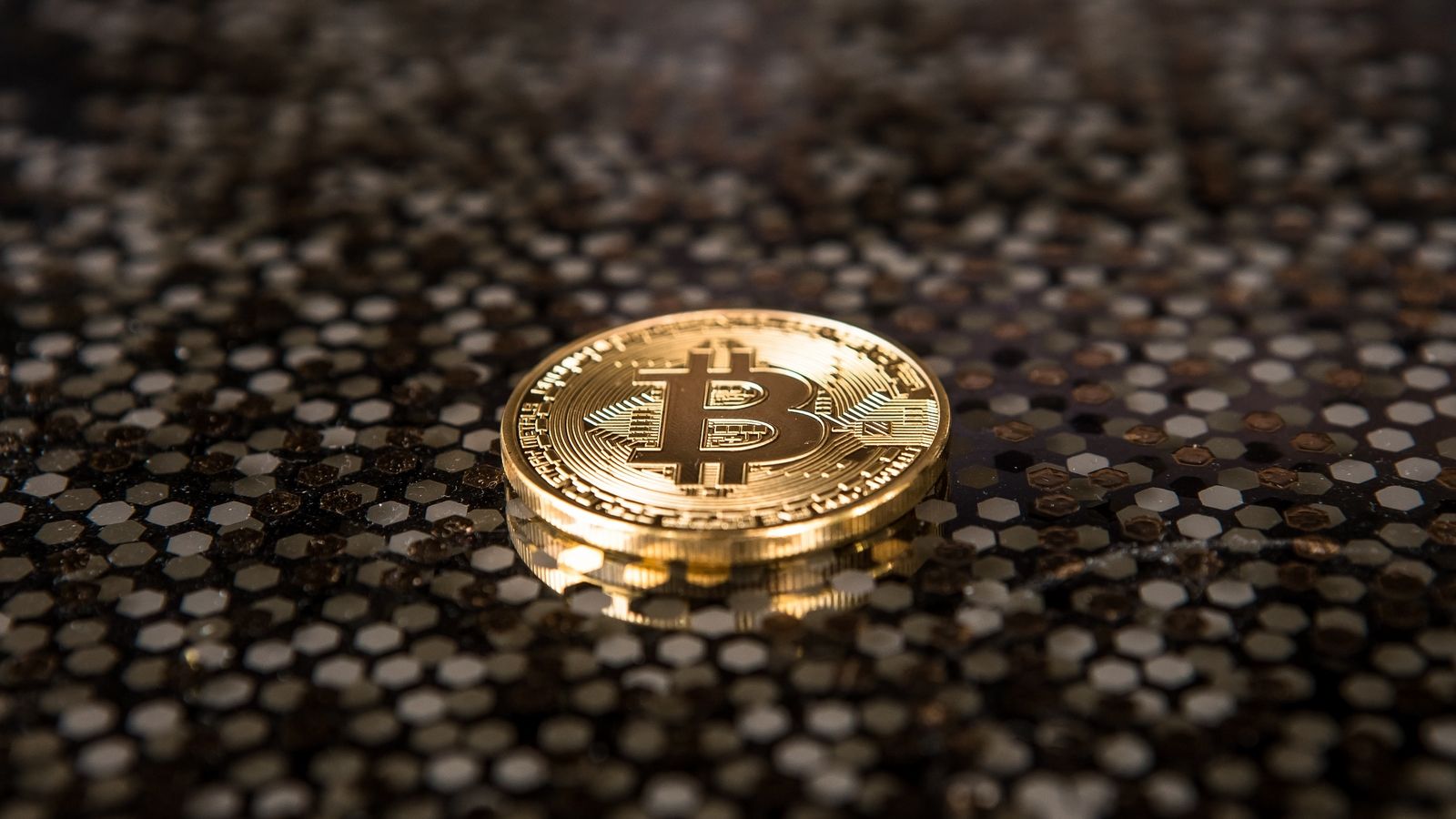 Люди потеряли доступ к биткоинам на сумму около $140 млрд