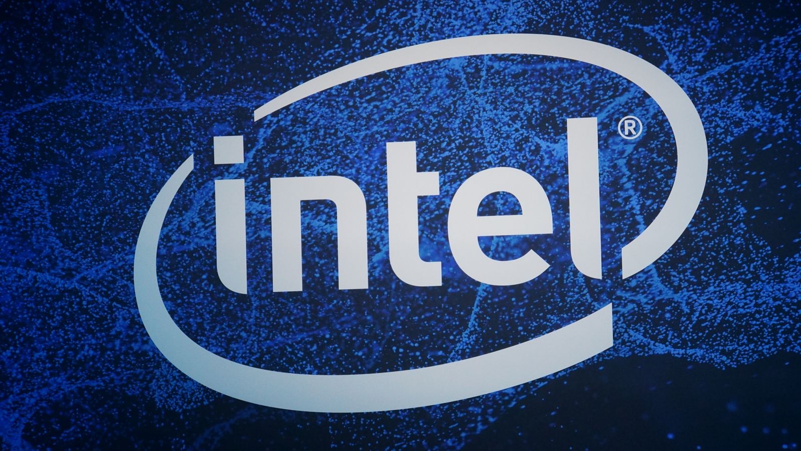 Intel готовится к войне против Apple