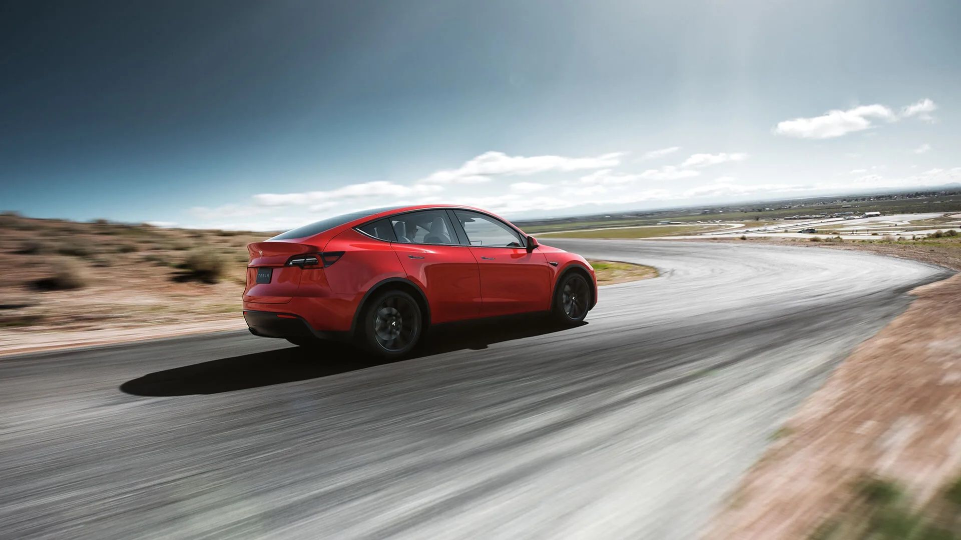 Tesla Model Y теперь доступна в «бюджетном» варианте Standard Range