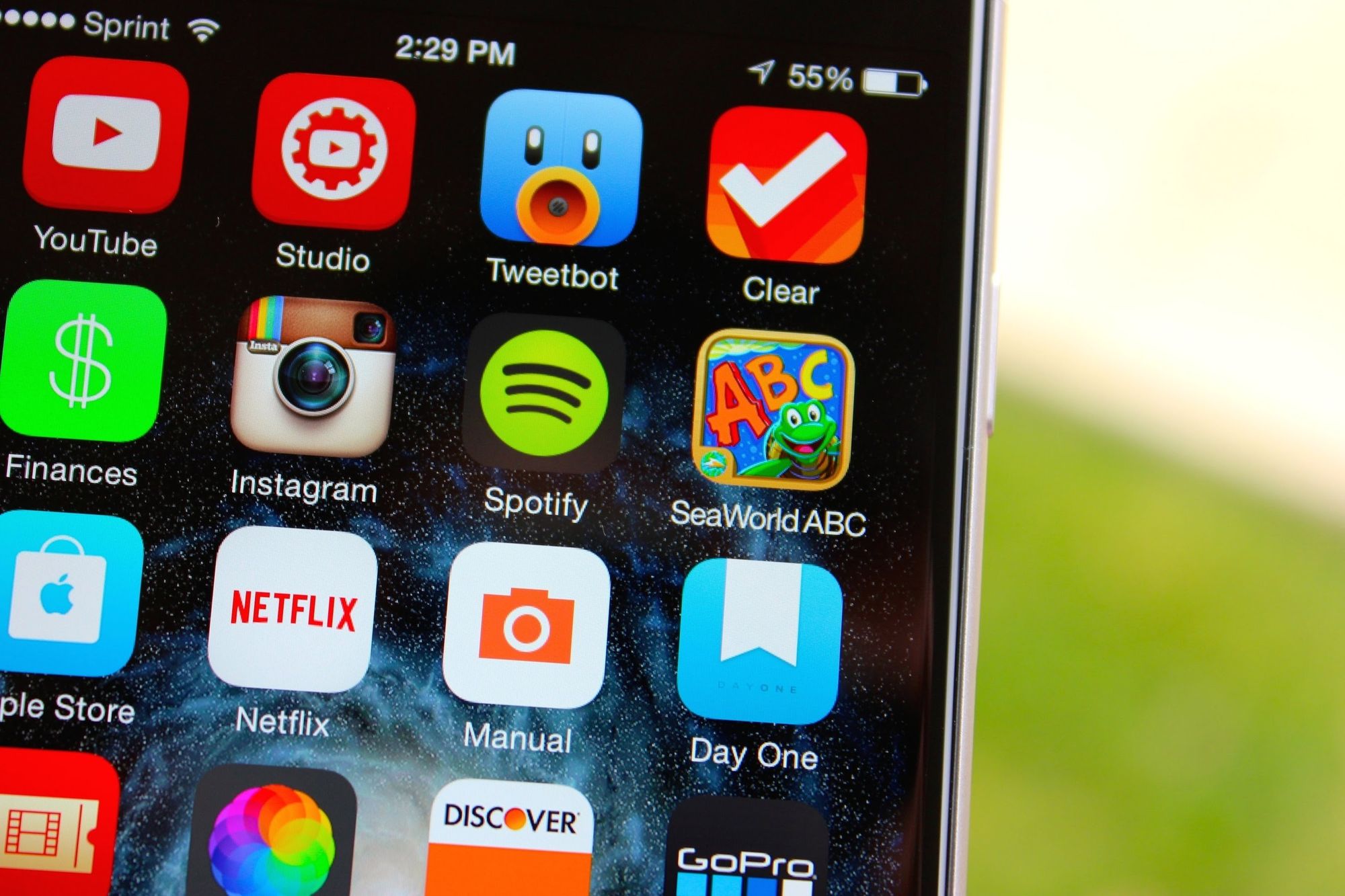 Пользователи App Store и Google Play суммарно потеряли $400 миллионов из-за мошеннических приложений