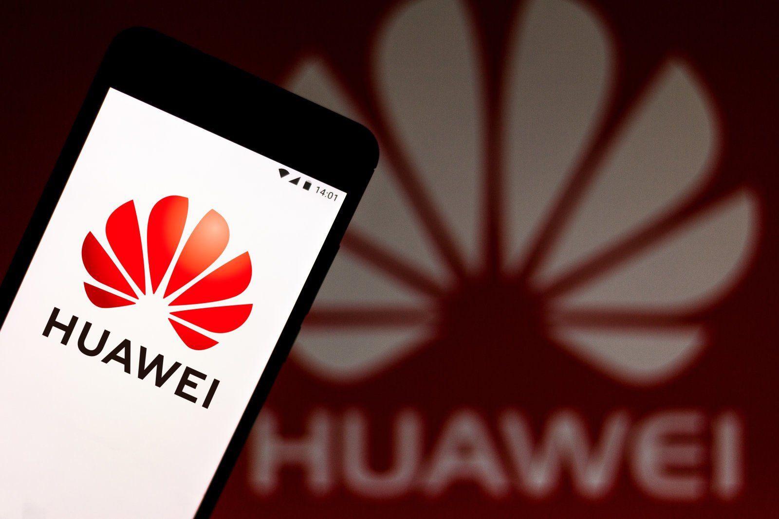 Huawei будет взимать плату с изготовителей смартфонов за использование её патентов 5G