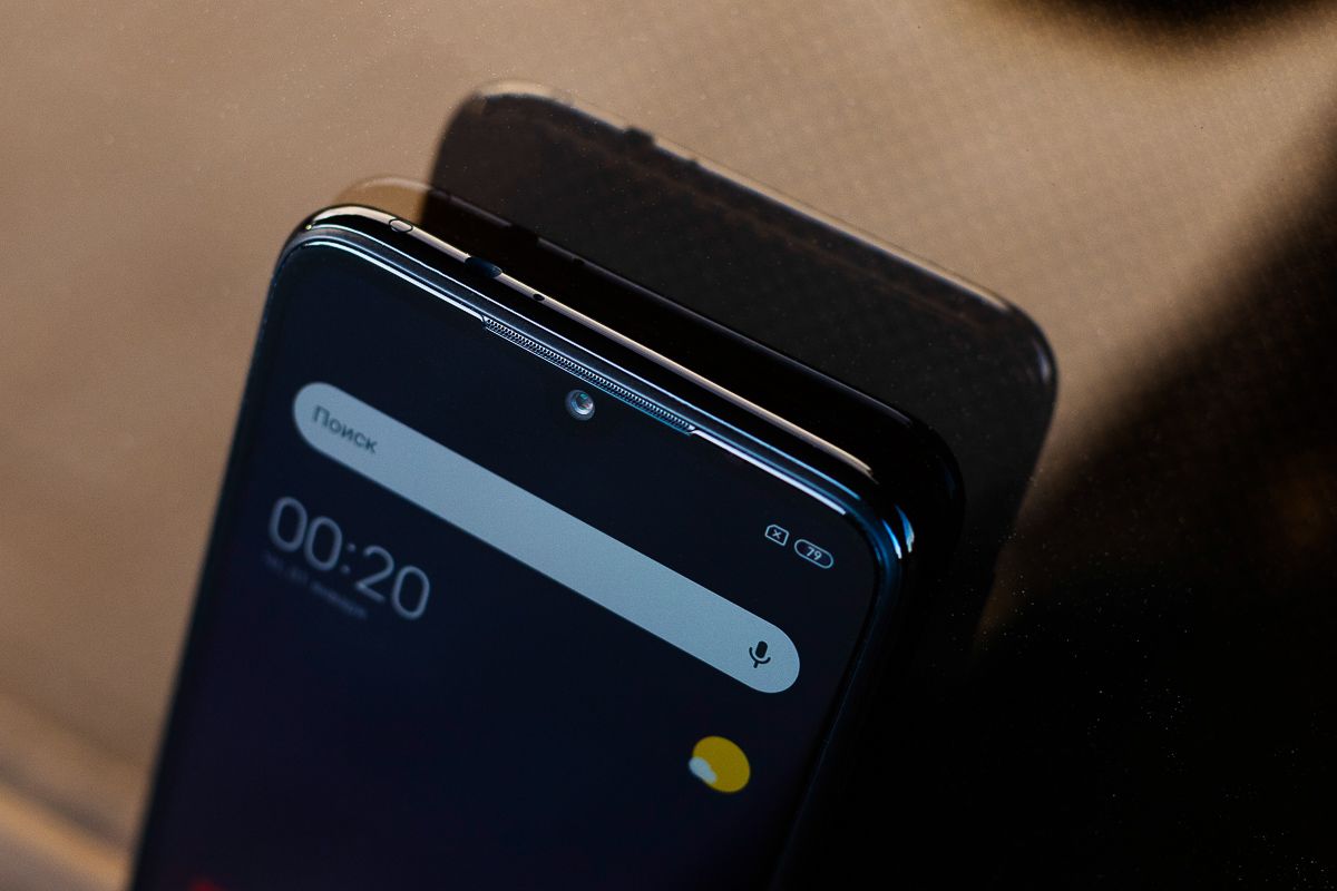 В Сети появились первые фото прототипа складного смартфона от Xiaomi