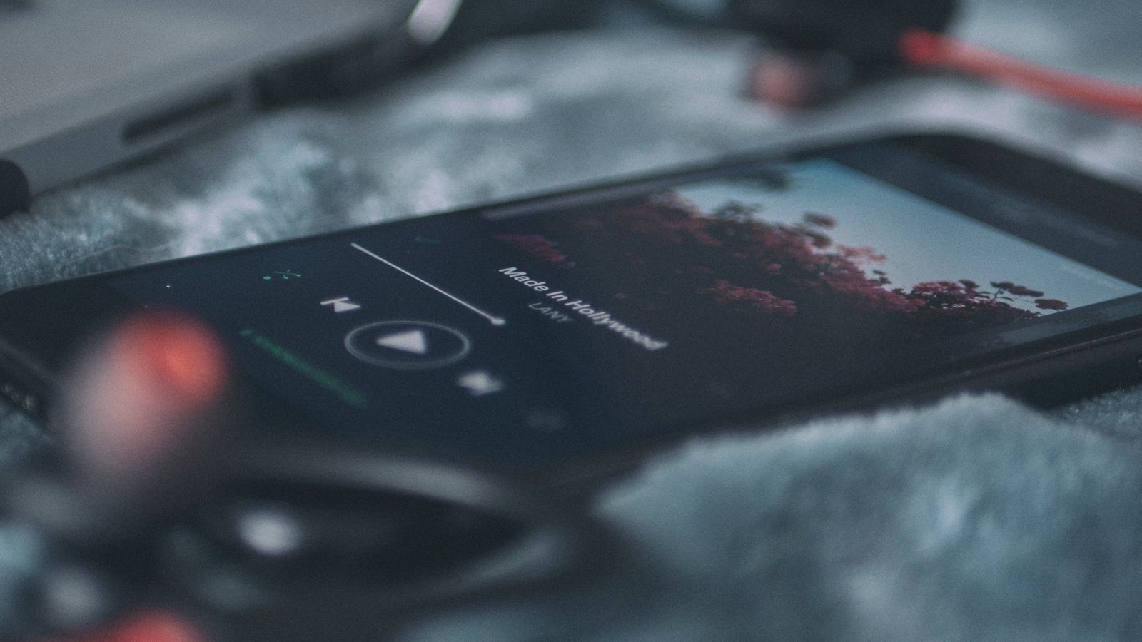 Apple выплатит более $300 млн за нарушение патентных прав