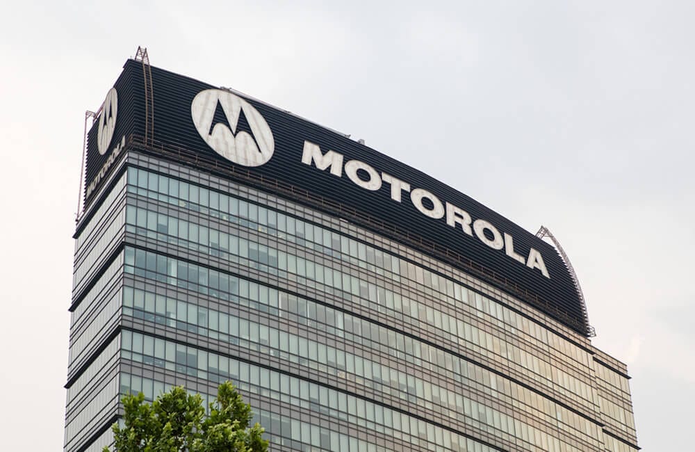 Motorola работает над созданием собственной технологии беспроводной зарядки