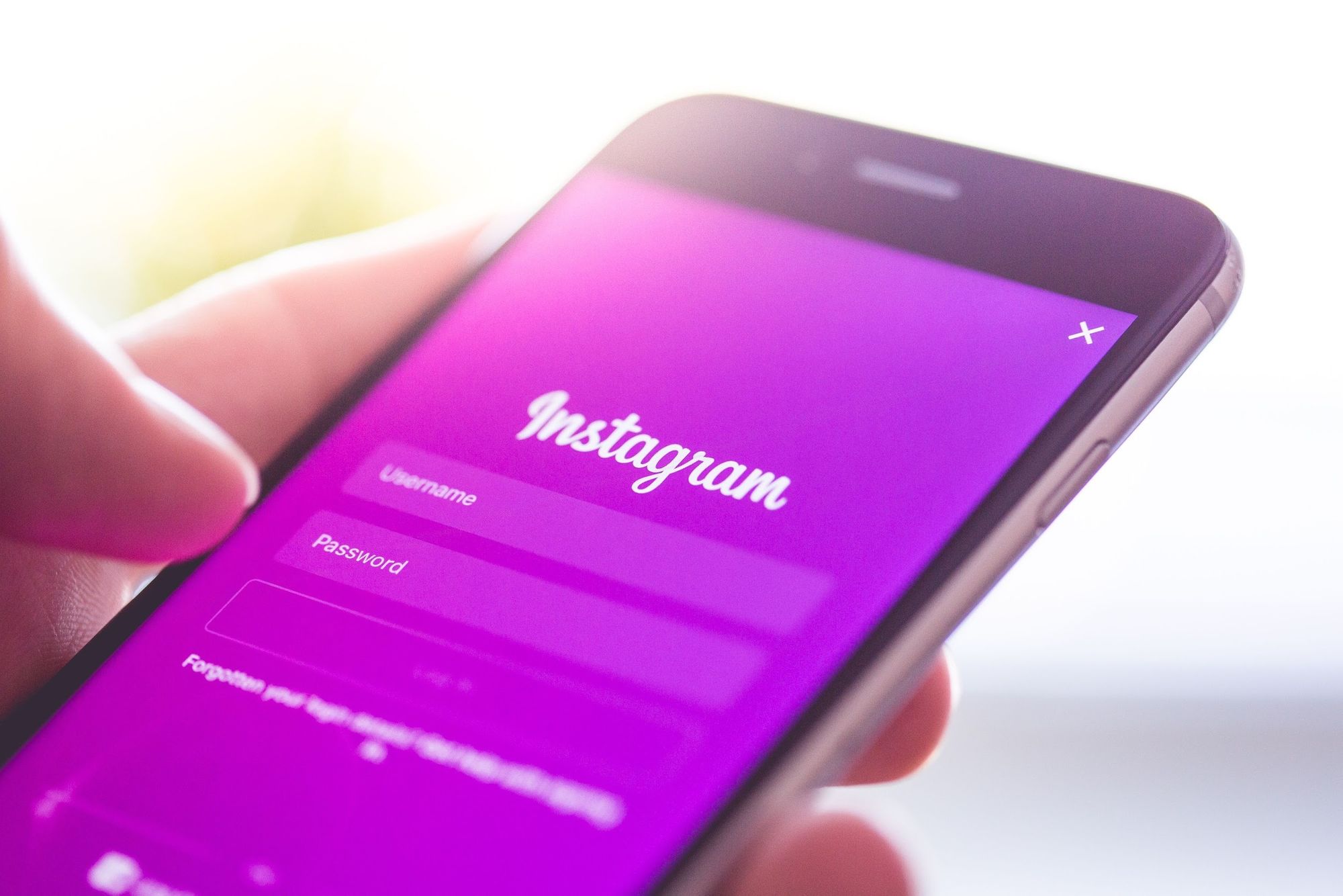 Instagram добавил возможность выбрать подходящее себе местоимение