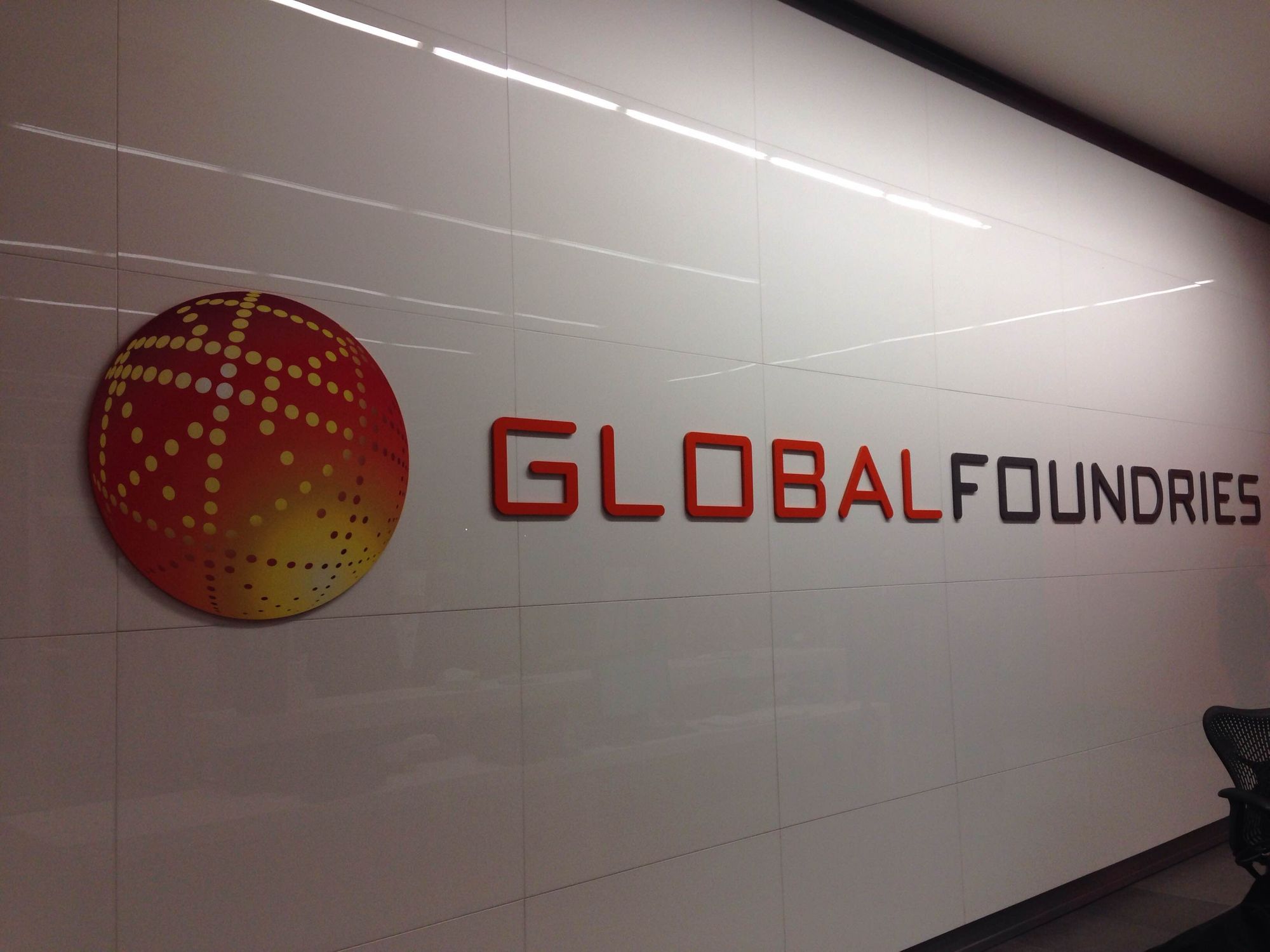 Intel хочет купить производителя микросхем GlobalFoundaries за $30 млрд