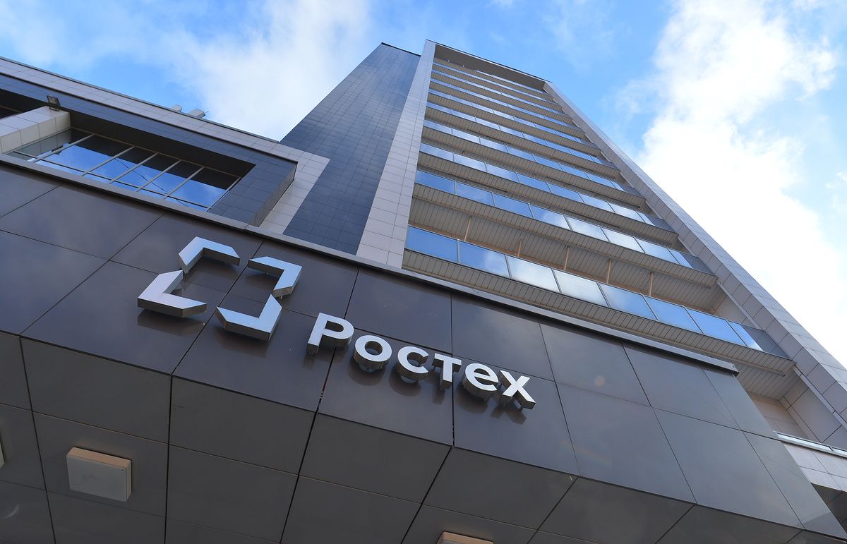 В России показали оснащенный двигателями боевой экзоскелет
