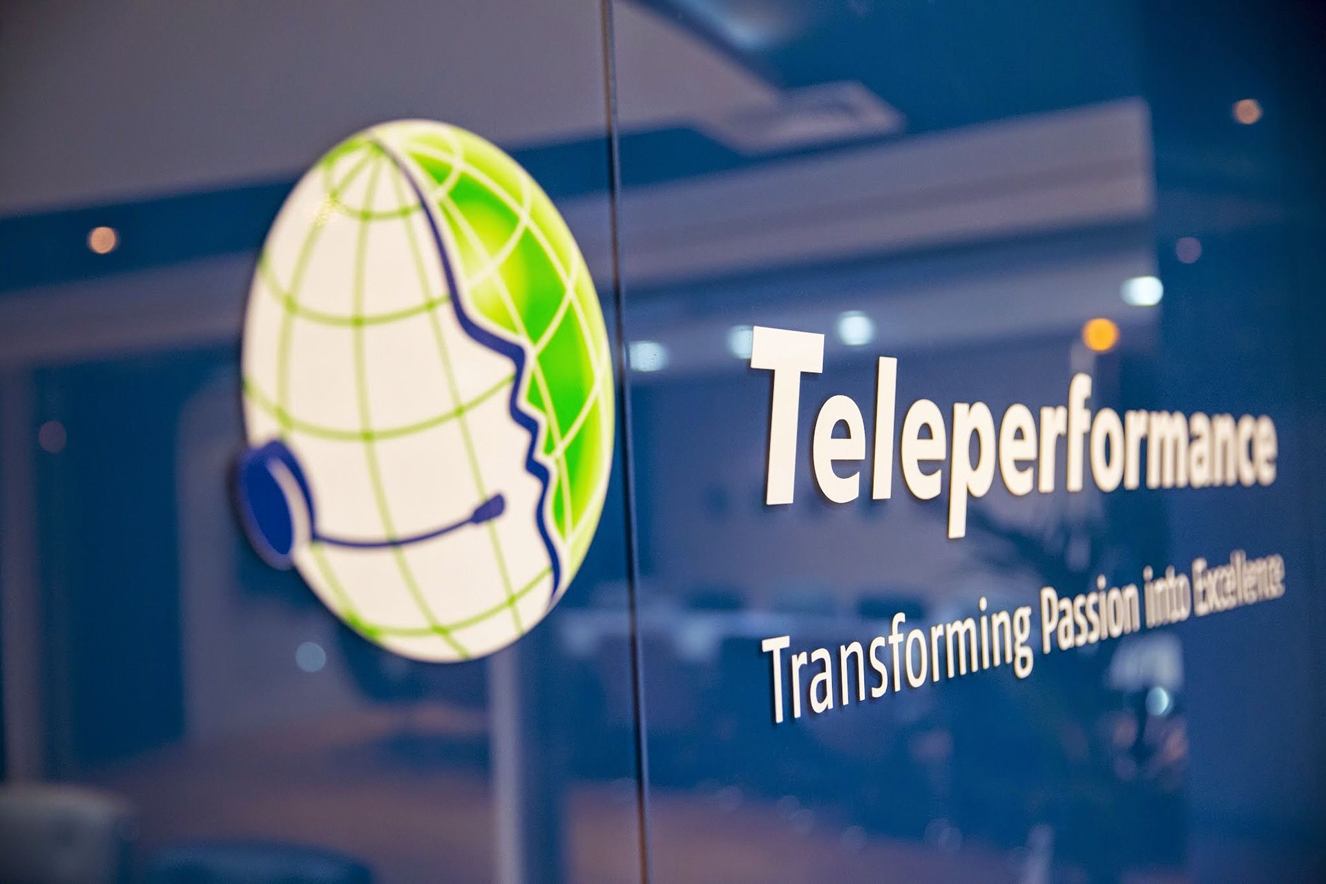 Организатор колл-центров Teleperformance заставляет удаленных сотрудников устанавливать в домах камеры для контроля работы