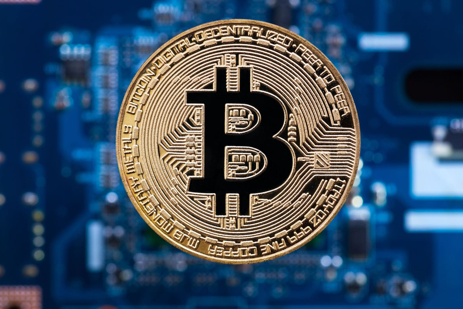 Курс биткоина впервые за долгое время превысил 50 тысяч долларов
