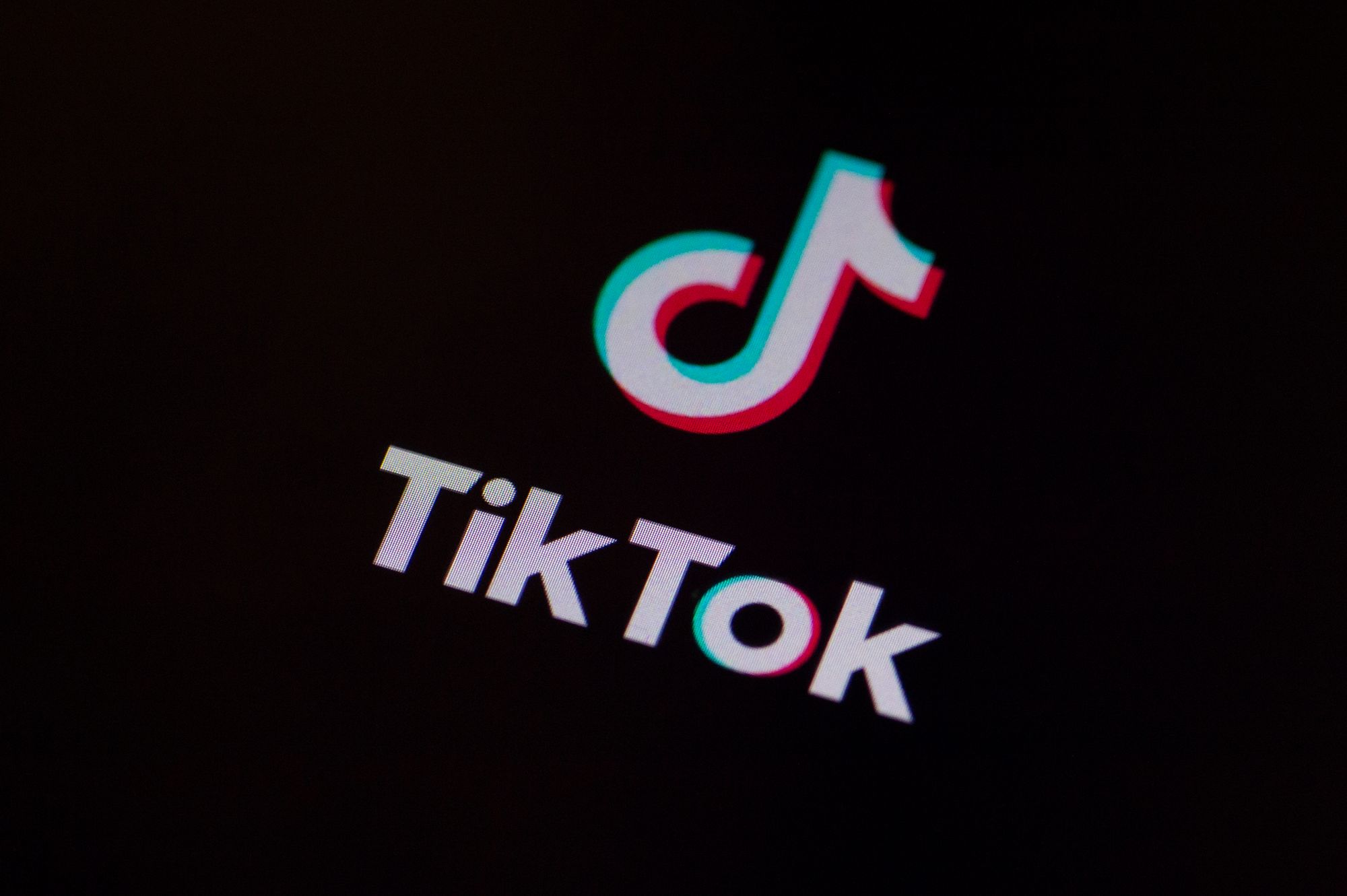 TikTok начал массово удалять контент про криптовалюту